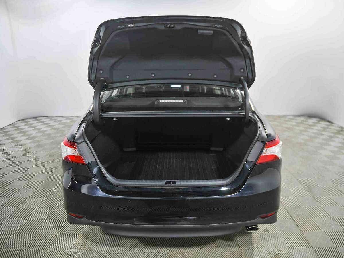 Б/У Тойота Камри 2021 года. Фото: #17