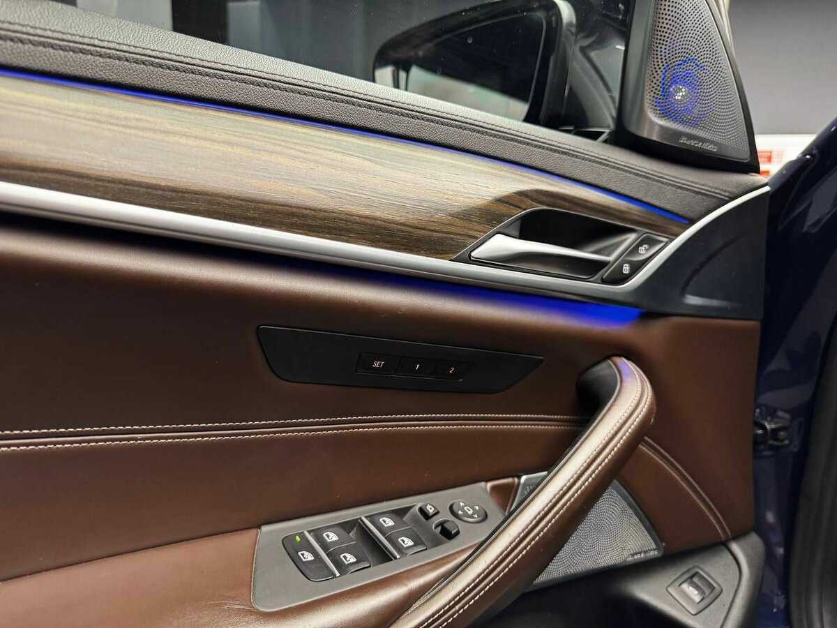 Б/У БМВ 5 серии 2018 года. Фото: #16