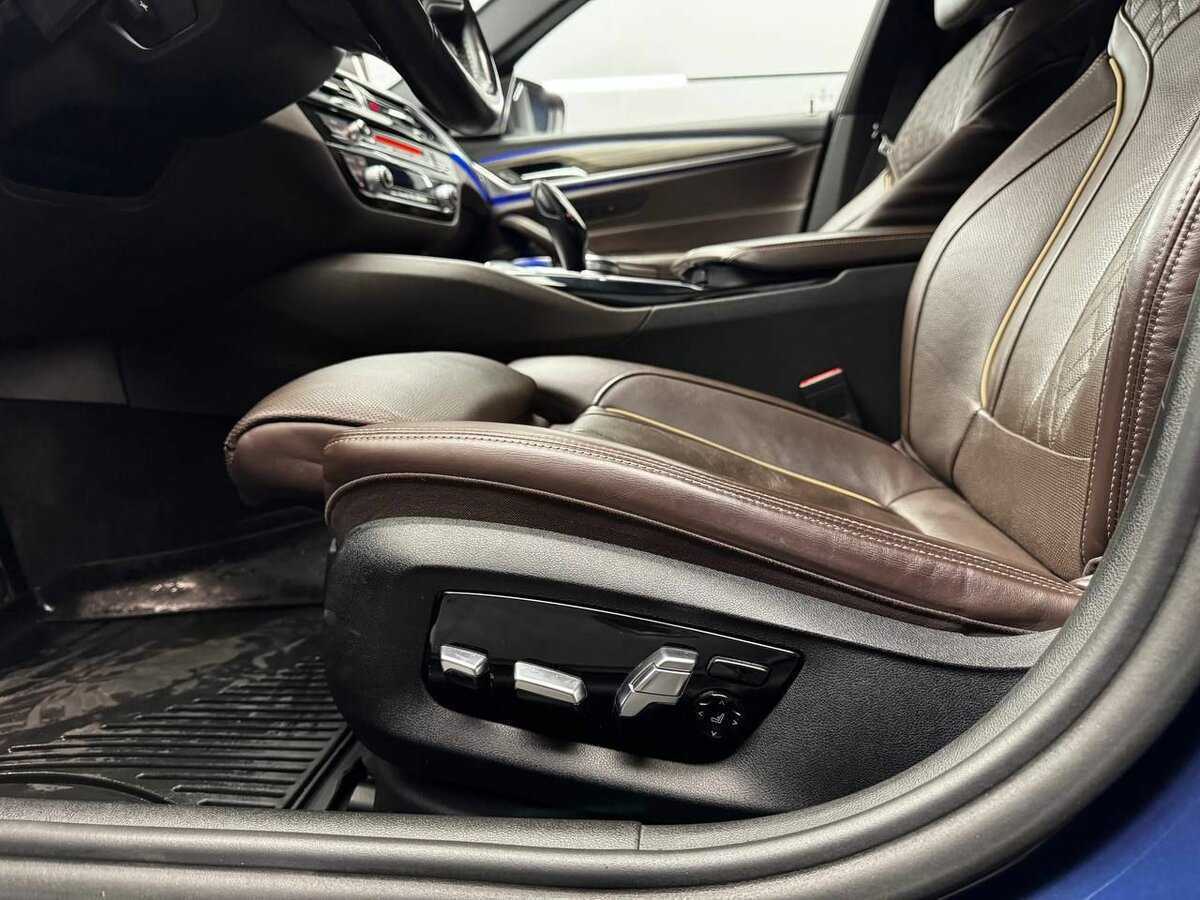 Б/У БМВ 5 серии 2018 года. Фото: #19