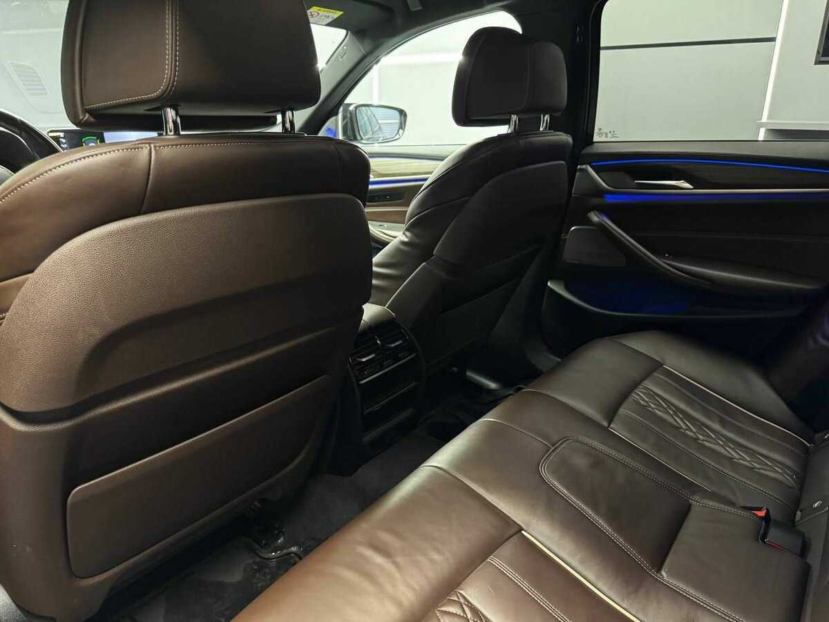 Б/У БМВ 5 серии 2018 года. Фото: #25