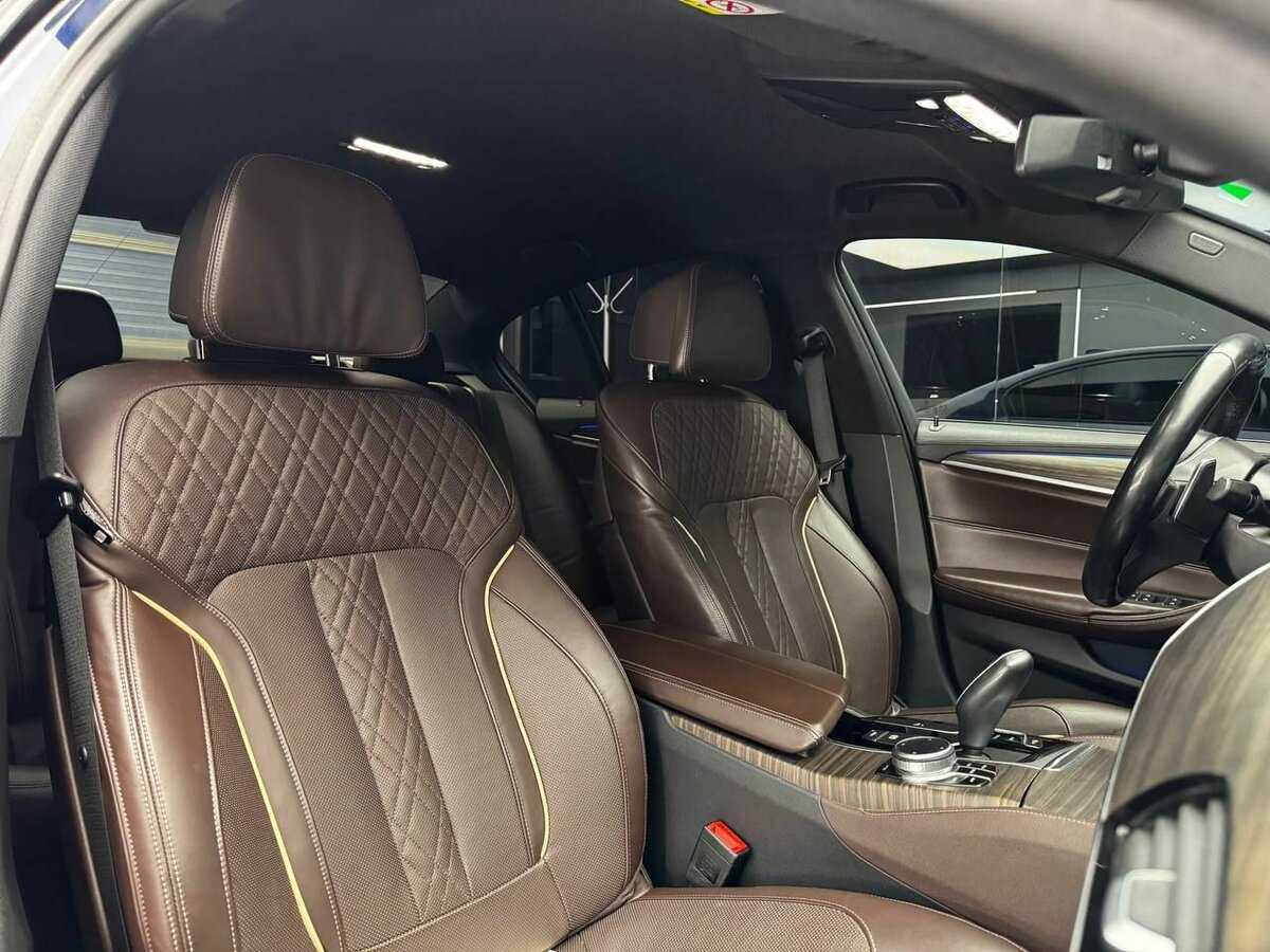 Б/У БМВ 5 серии 2018 года. Фото: #28