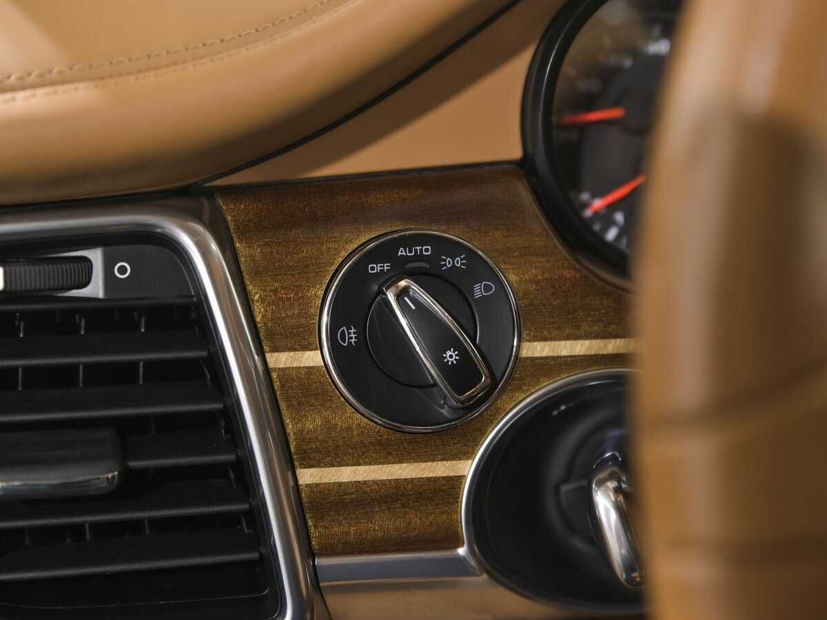 Б/У Порш Панамера 2014 года. Фото: #13