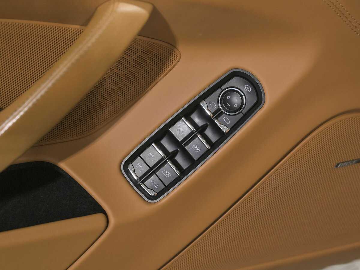 Б/У Порш Панамера 2014 года. Фото: #14