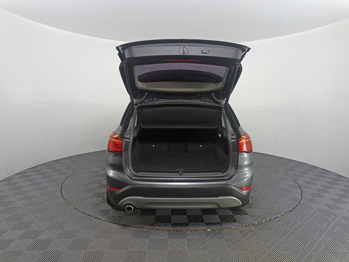 Б/У БМВ Икс1 2018 года. Фото: #8