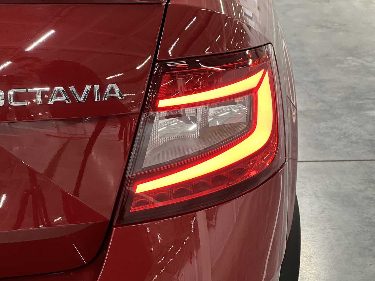 Б/У Шкода Октавия 2017 года. Фото: #8