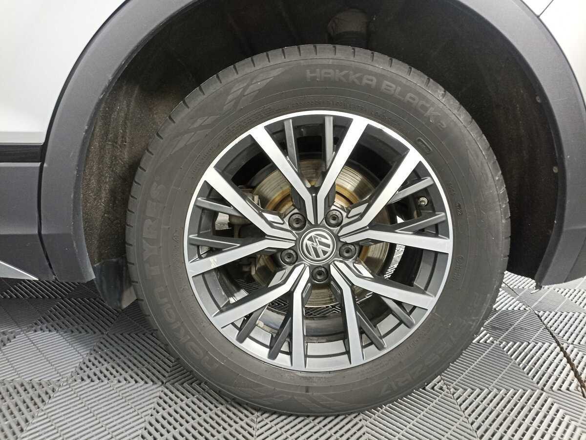 Б/У Фольксваген Тигуан 2019 года. Фото: #17