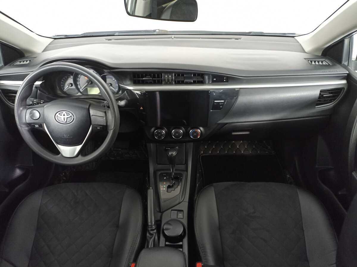 Б/У Тойота Королла 2016 года. Фото: #13