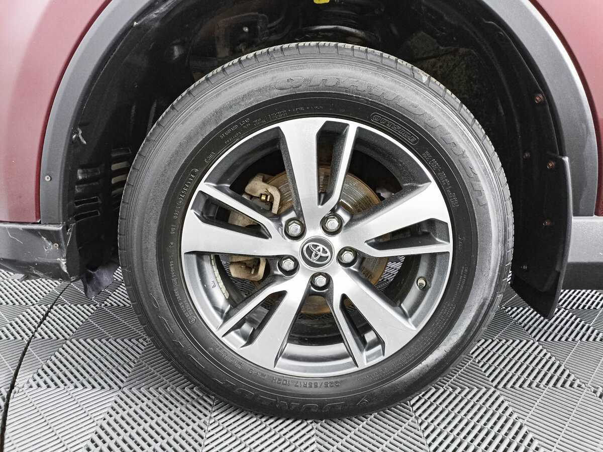 Б/У Тойота Рав4 2019 года. Фото: #17