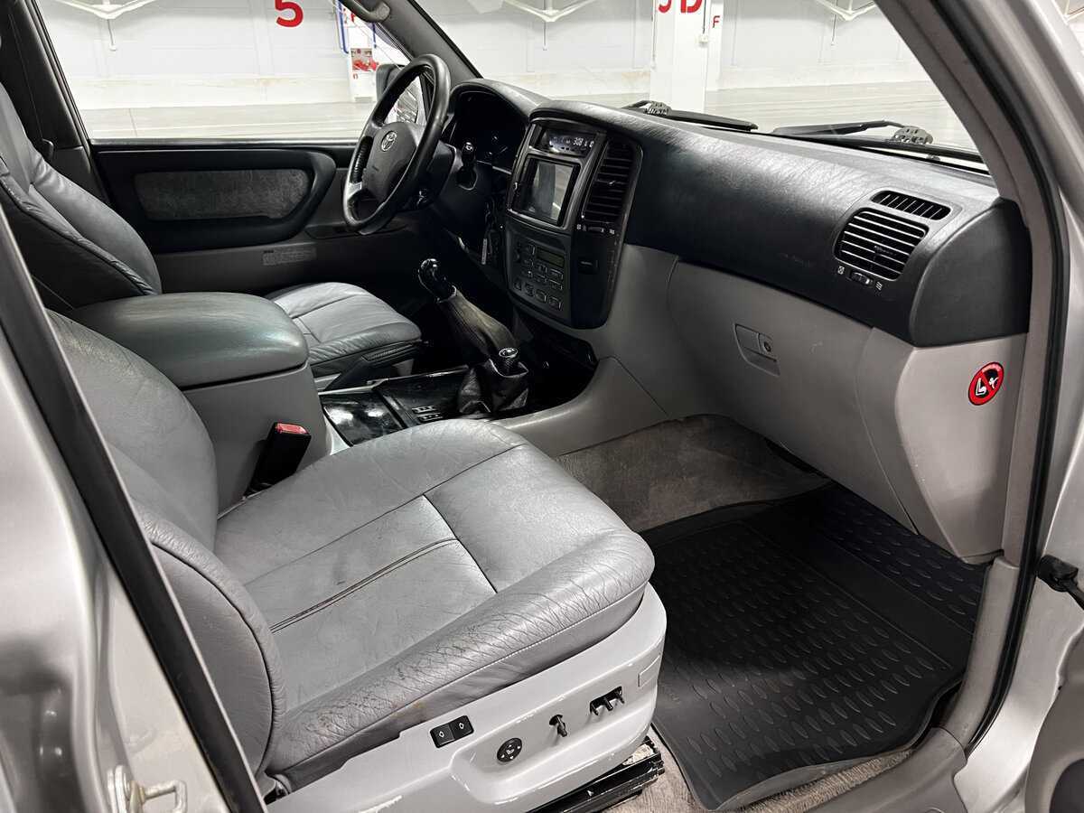 Б/У Тойота Лэнд Крузер 2006 года. Фото: #10