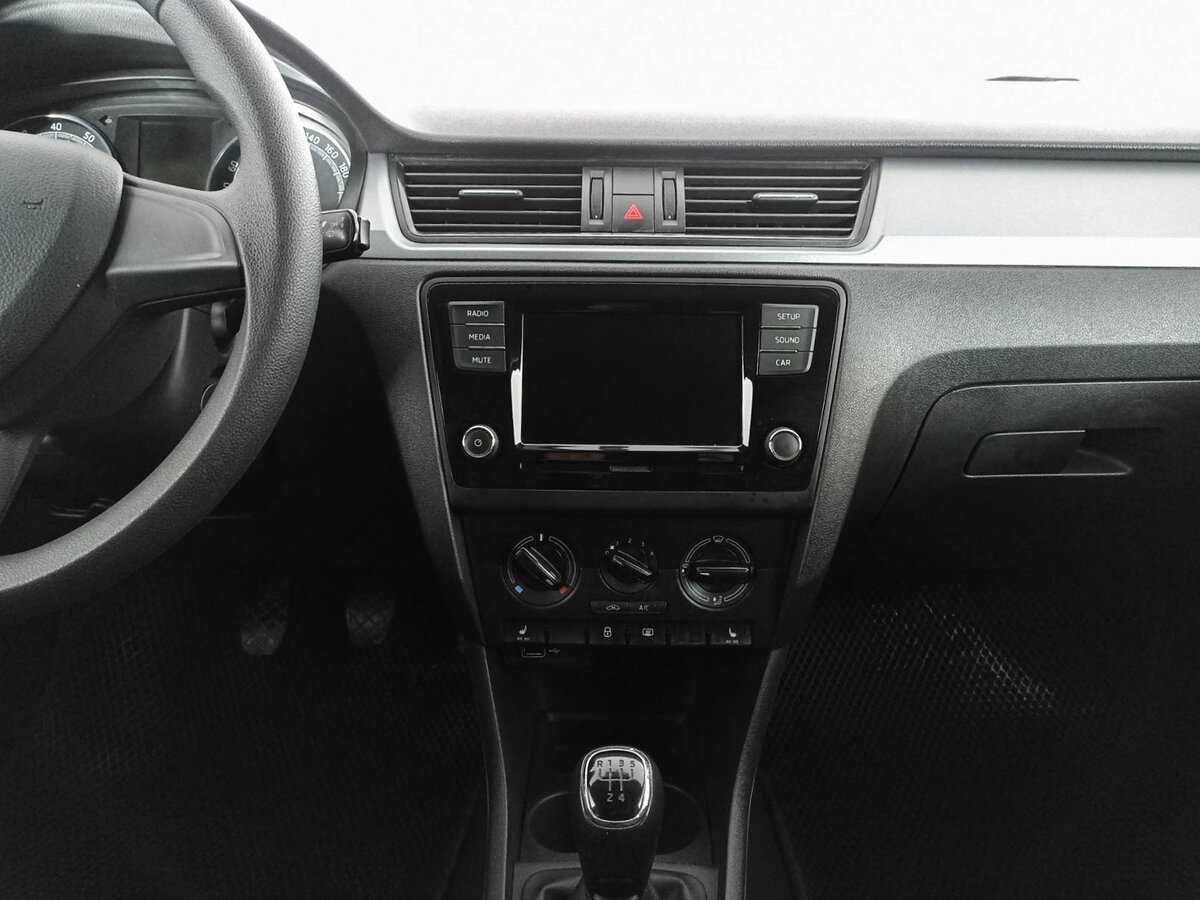 Б/У Шкода Рапид 2018 года. Фото: #12