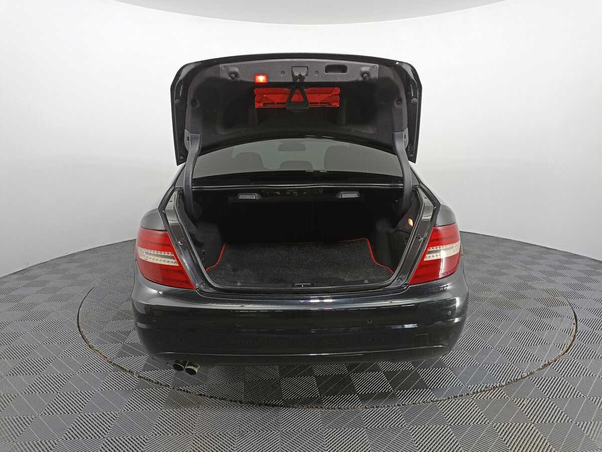 Б/У Мерседес-Бенц Ц-Класс 2012 года. Фото: #9