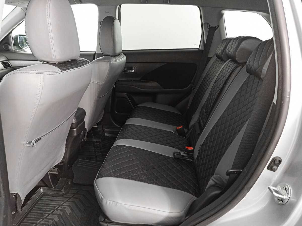 Б/У Митсубиши Оутлэндер 2018 года. Фото: #11