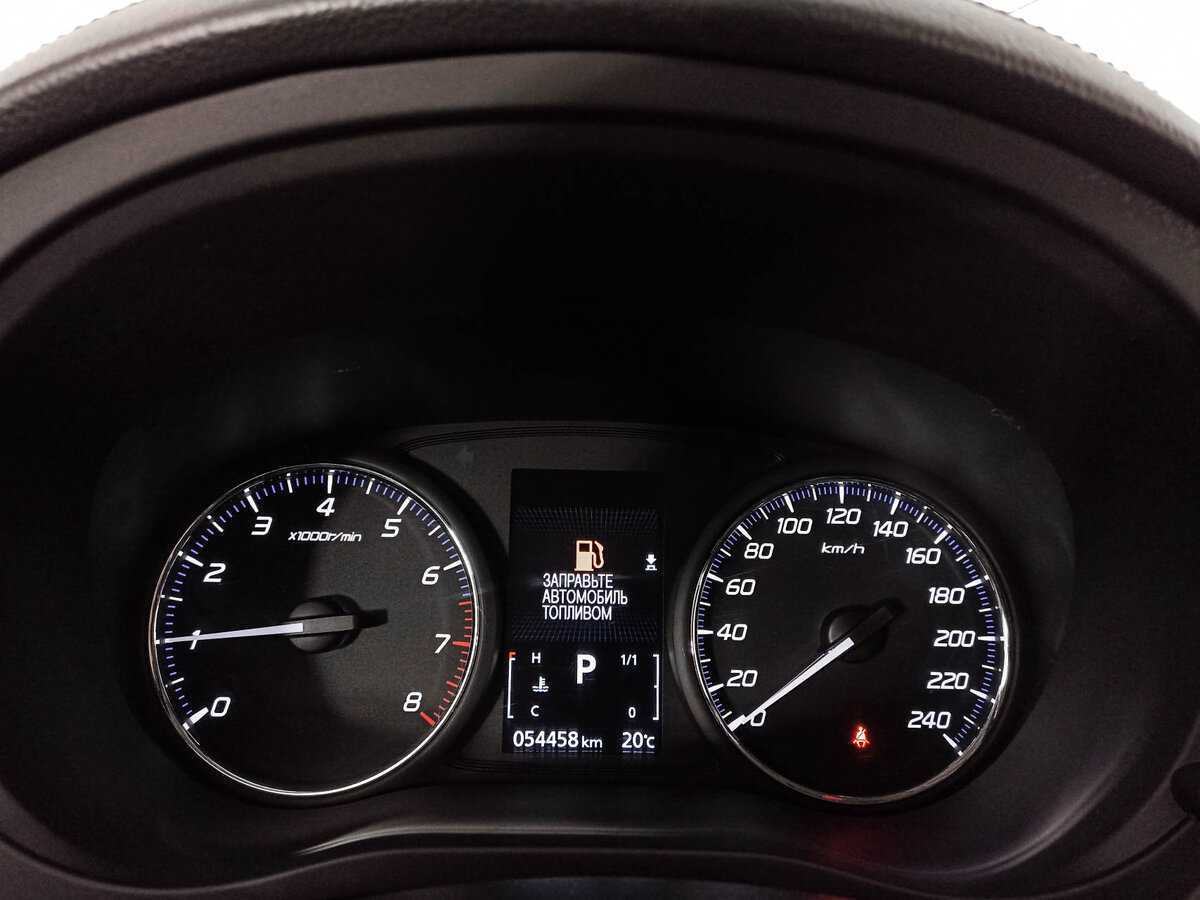 Б/У Митсубиши Оутлэндер 2018 года. Фото: #12