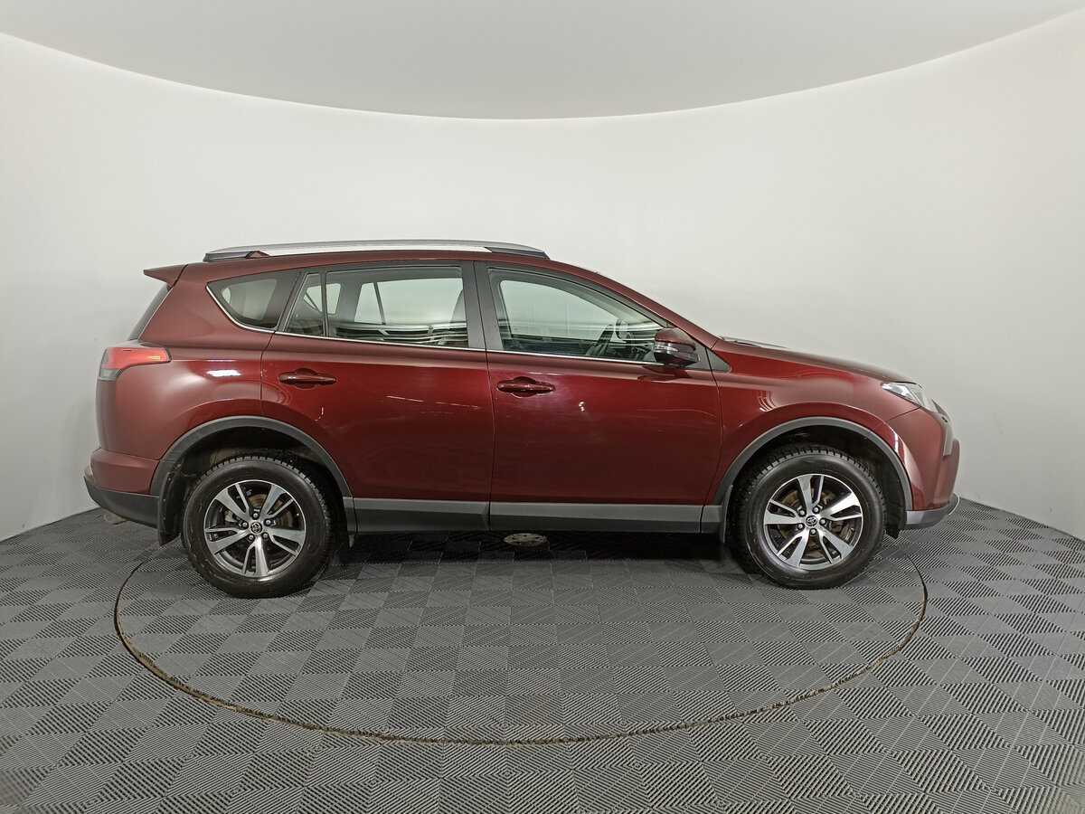 Б/У Тойота Рав4 2018 года. Фото: #3