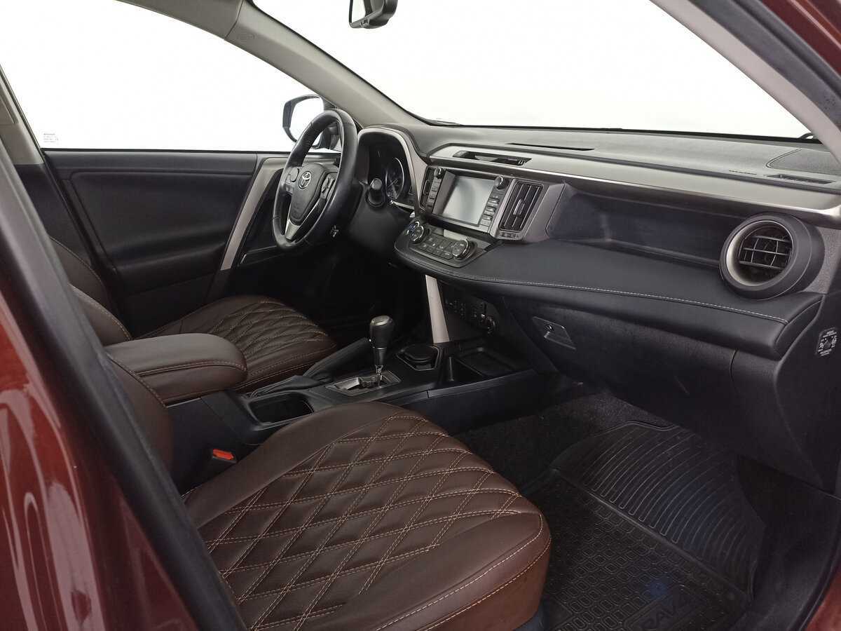 Б/У Тойота Рав4 2018 года. Фото: #10