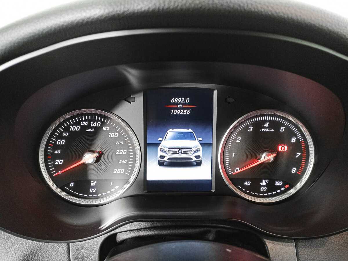 Б/У Мерседес-Бенц ГЛЦ 2017 года. Фото: #9