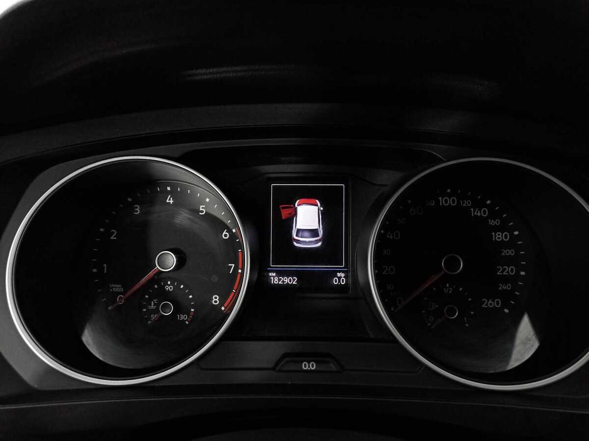 Б/У Фольксваген Тигуан 2017 года. Фото: #12