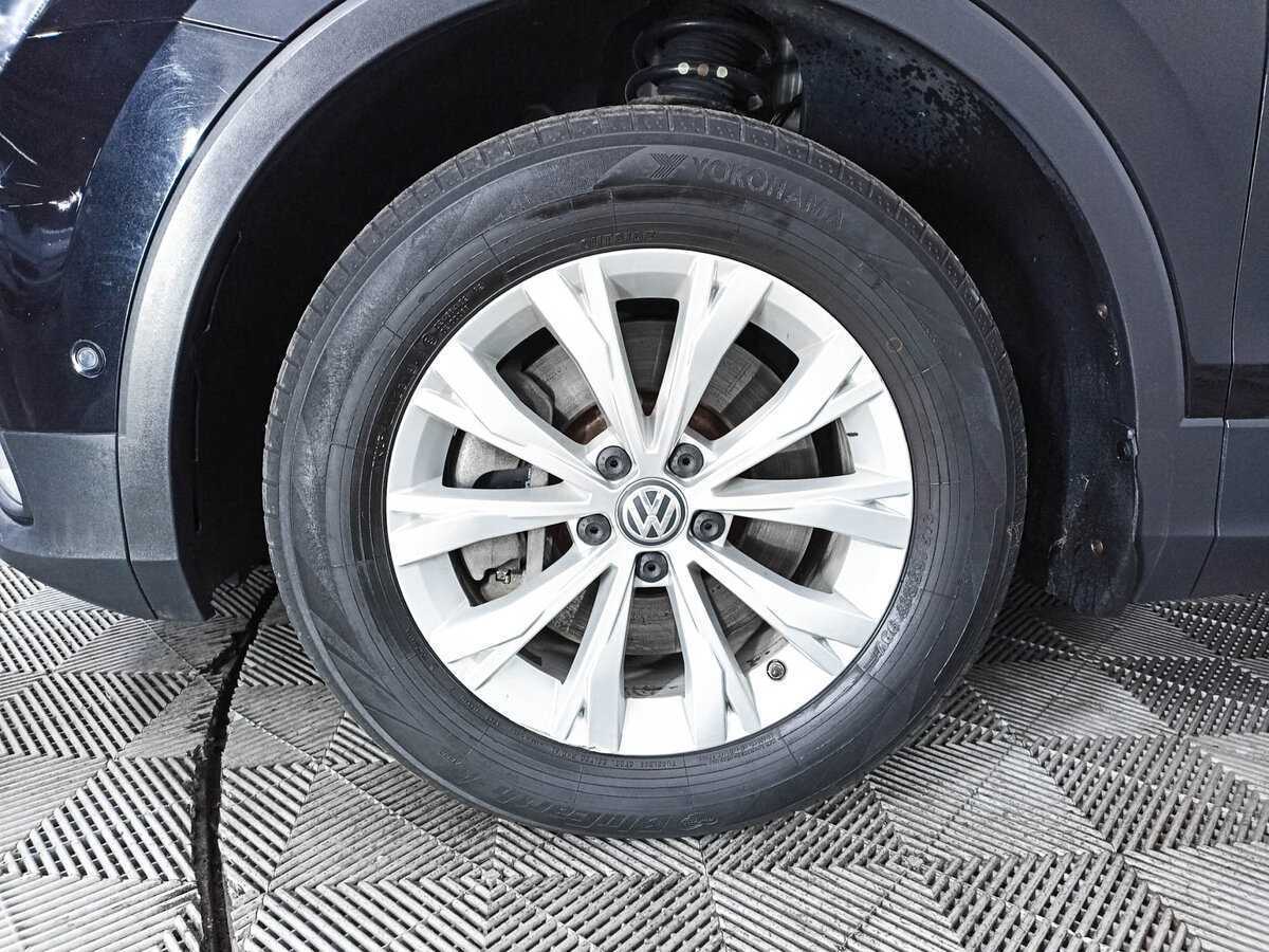 Б/У Фольксваген Тигуан 2017 года. Фото: #17