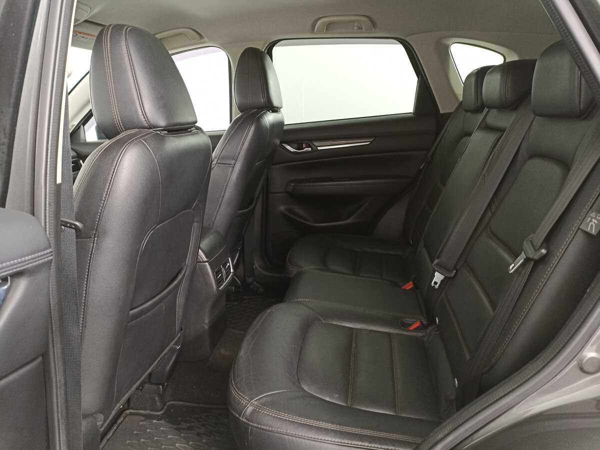 Б/У Мазда Ц-Икс-5 2017 года. Фото: #11