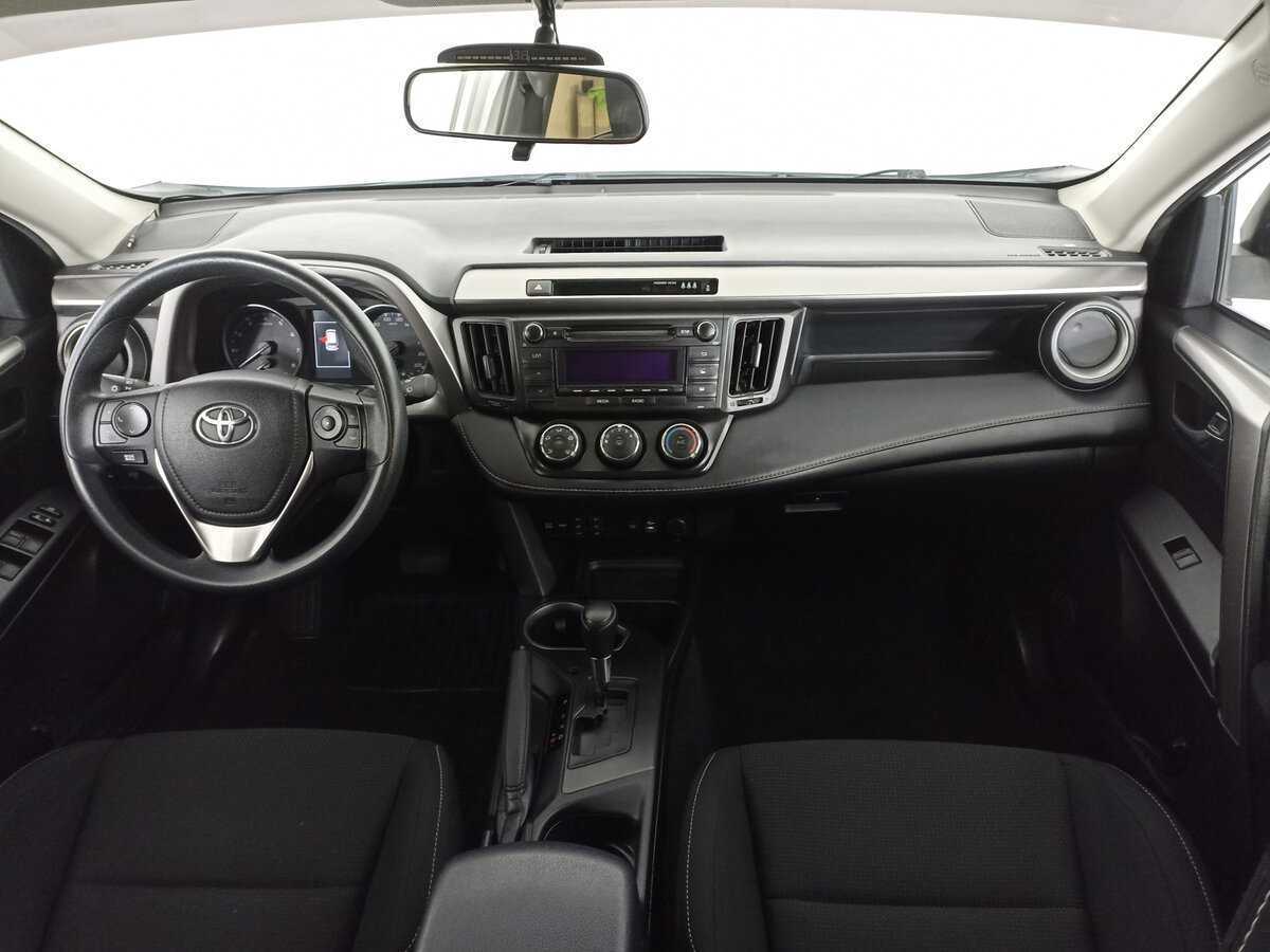 Б/У Тойота Рав4 2017 года. Фото: #8