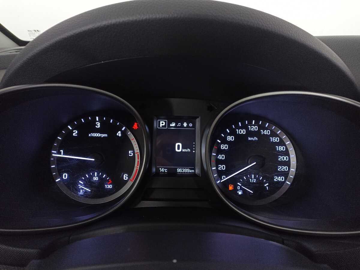 Б/У Хендай Санта Фе 2018 года. Фото: #12