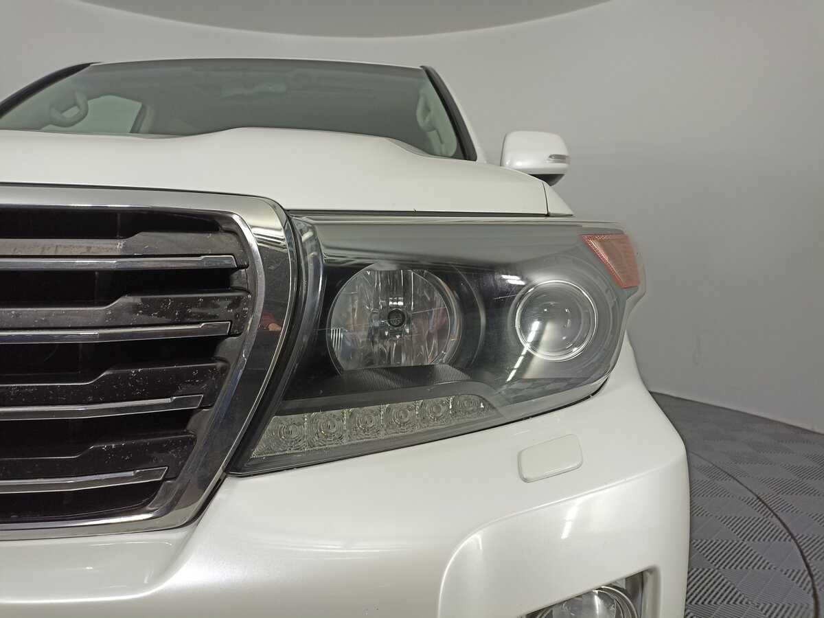 Б/У Тойота Лэнд Крузер 2015 года. Фото: #16