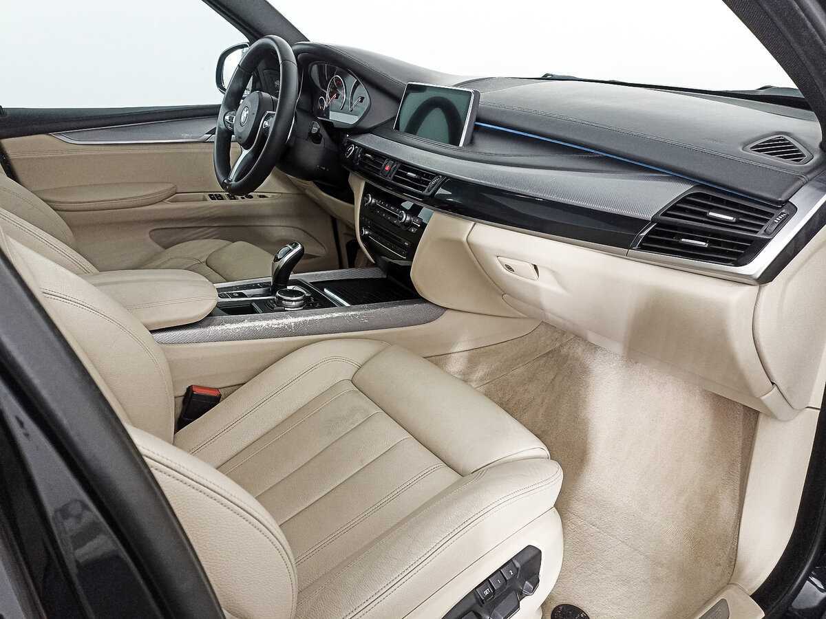 Б/У БМВ Икс5 2015 года. Фото: #7