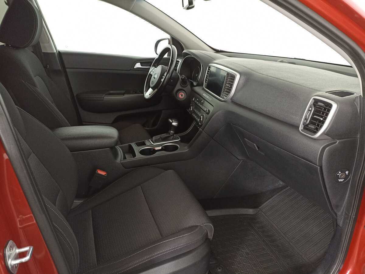 Б/У Киа Спортейдж 2020 года. Фото: #10