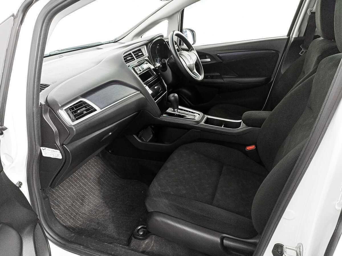 Б/У Хонда Shuttle 2018 года. Фото: #10