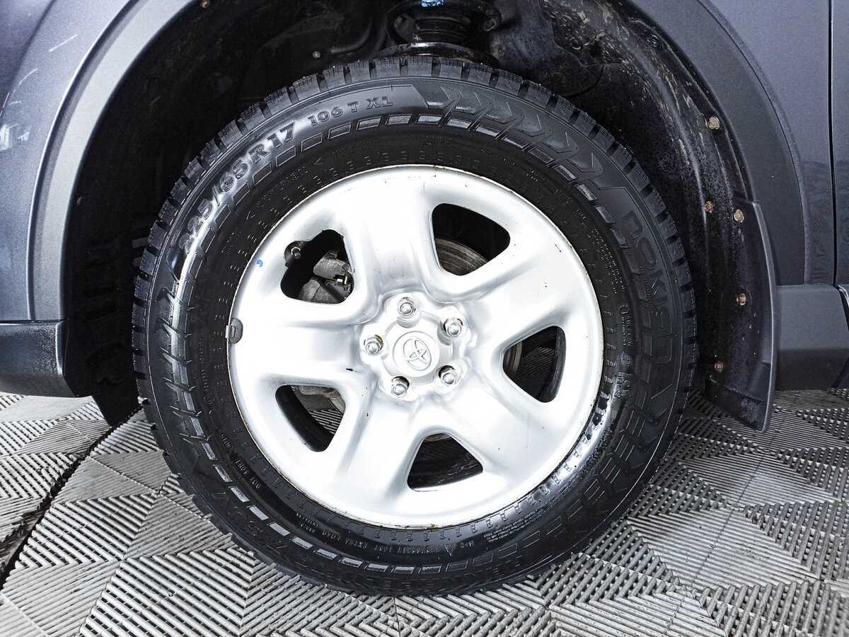 Б/У Тойота Рав4 2015 года. Фото: #16