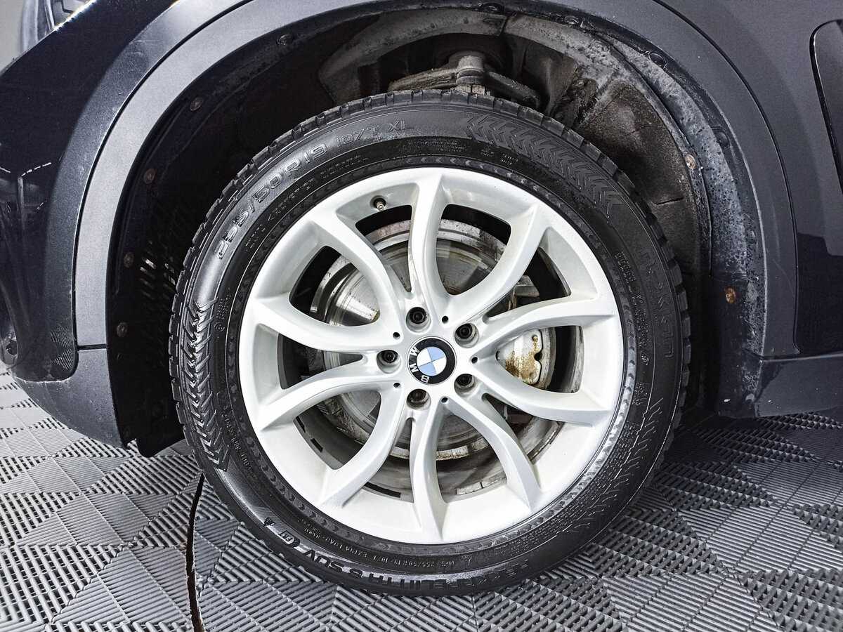 Б/У БМВ Икс6 2015 года. Фото: #15