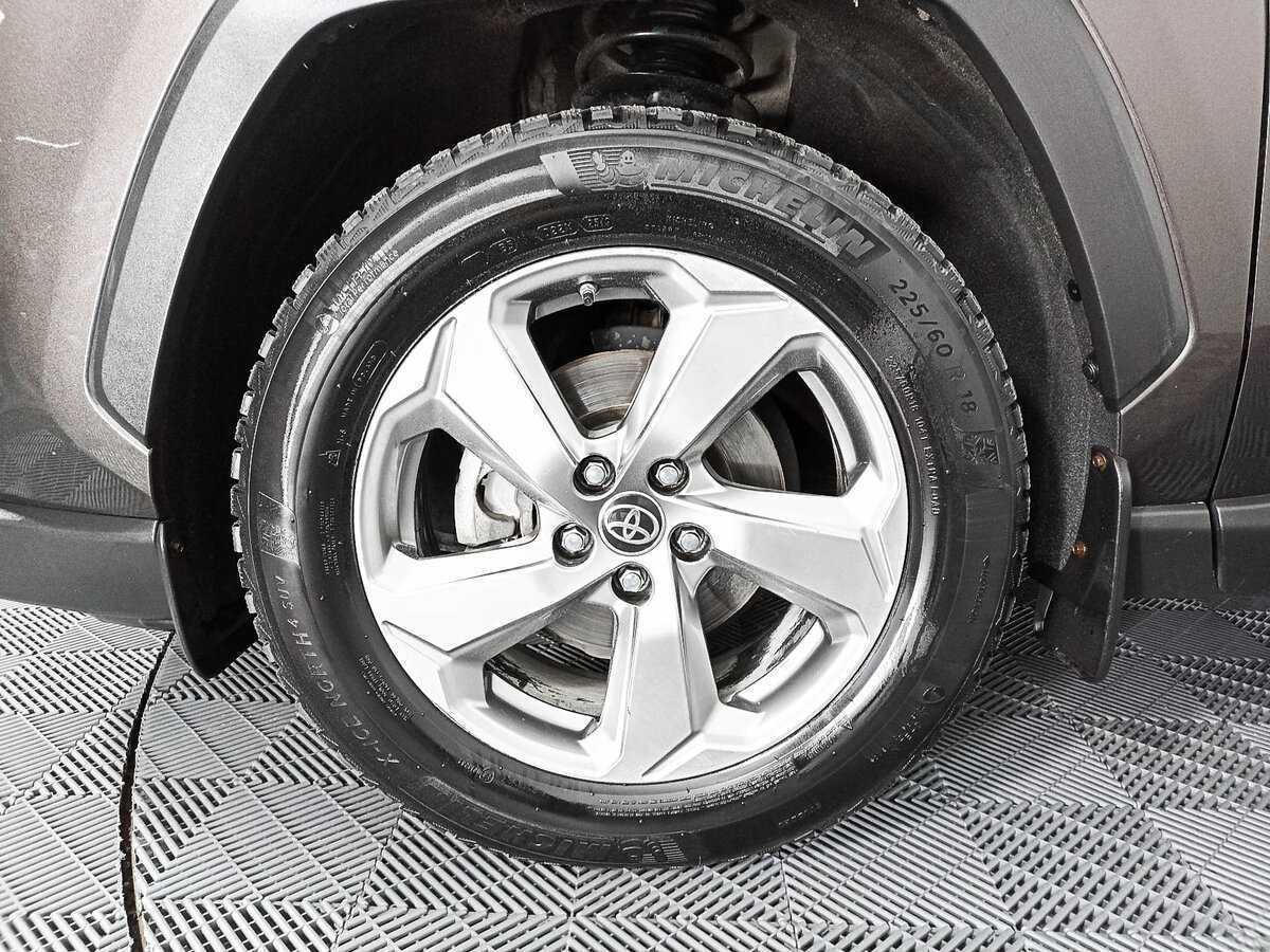 Б/У Тойота Рав4 2019 года. Фото: #15