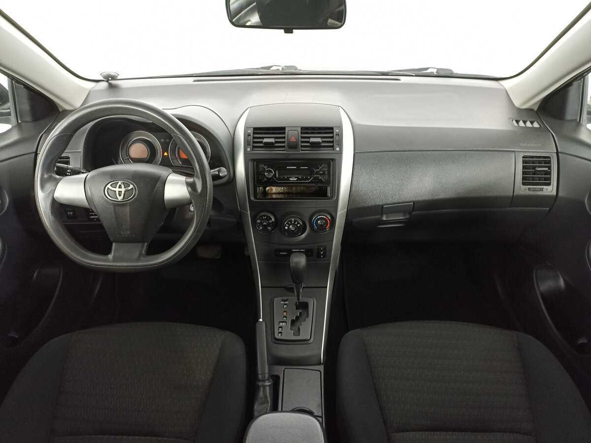 Б/У Тойота Королла 2011 года. Фото: #13