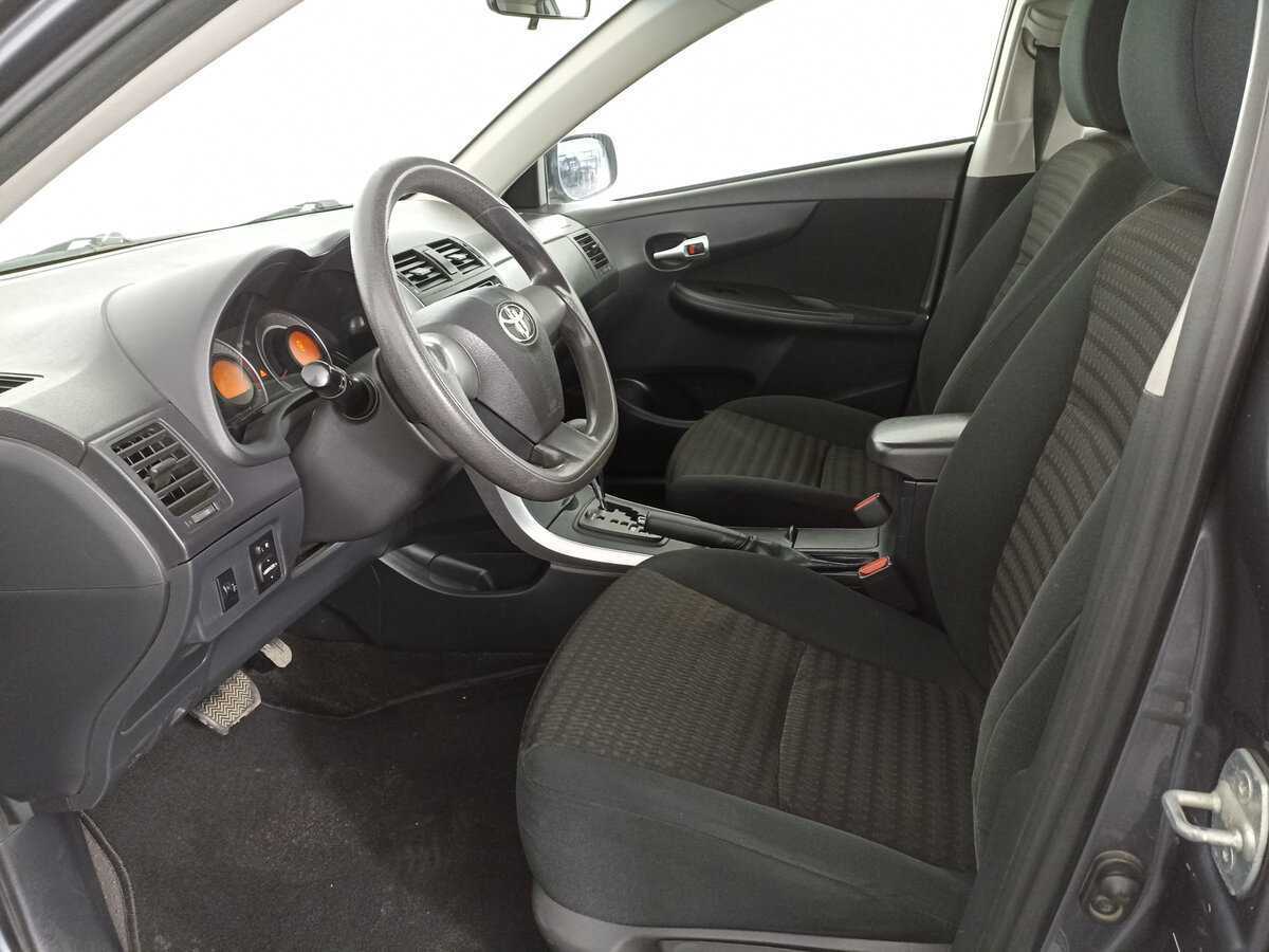 Б/У Тойота Королла 2011 года. Фото: #15