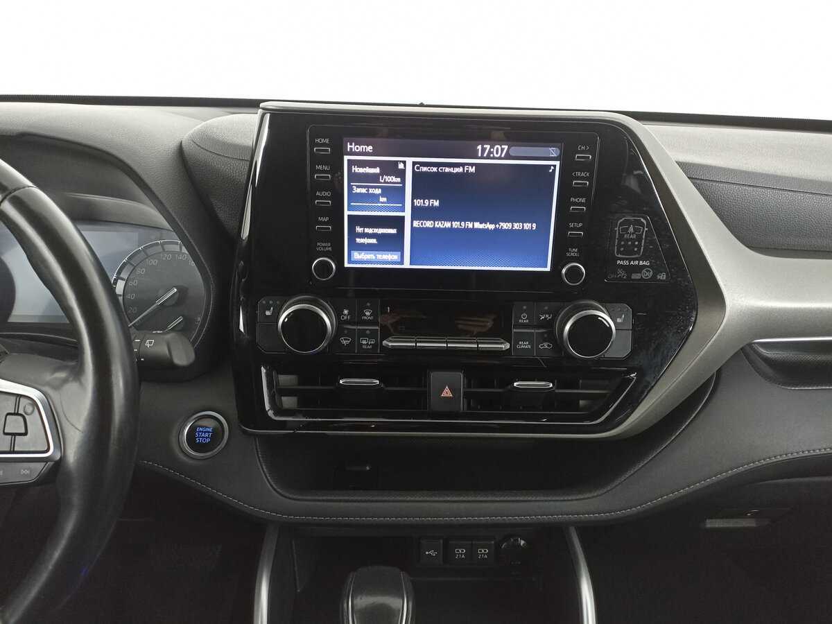 Б/У Тойота Хайлэндер 2020 года. Фото: #14