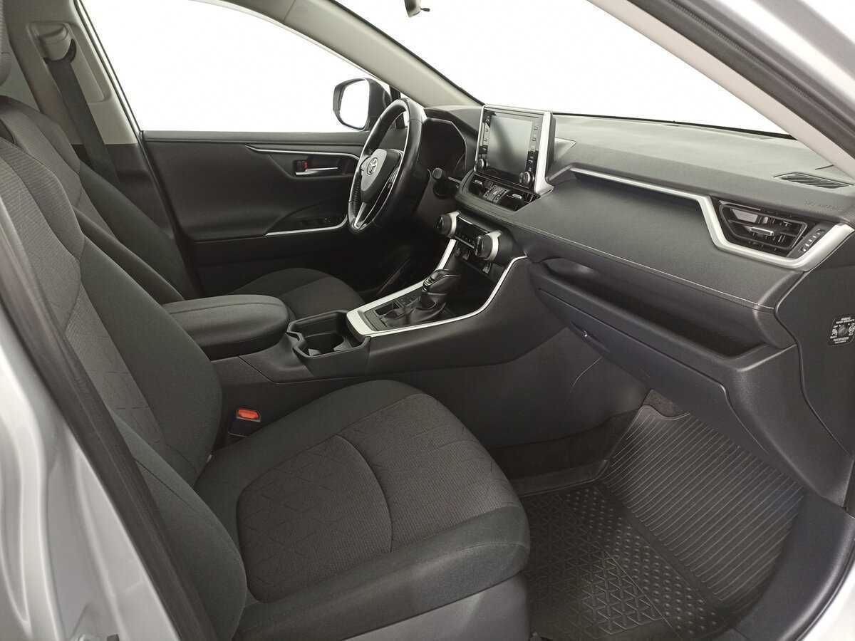 Б/У Тойота Рав4 2019 года. Фото: #10