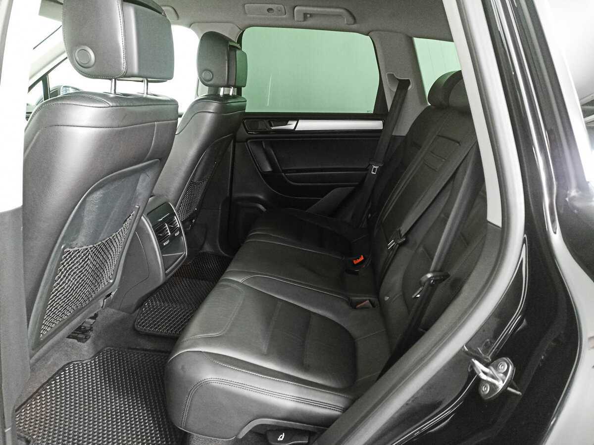 Б/У Фольксваген Туарег 2013 года. Фото: #8