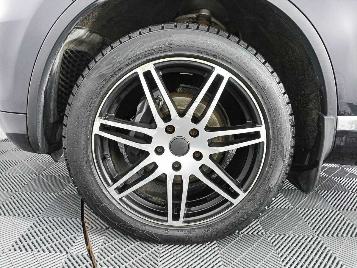 Б/У Фольксваген Туарег 2013 года. Фото: #14