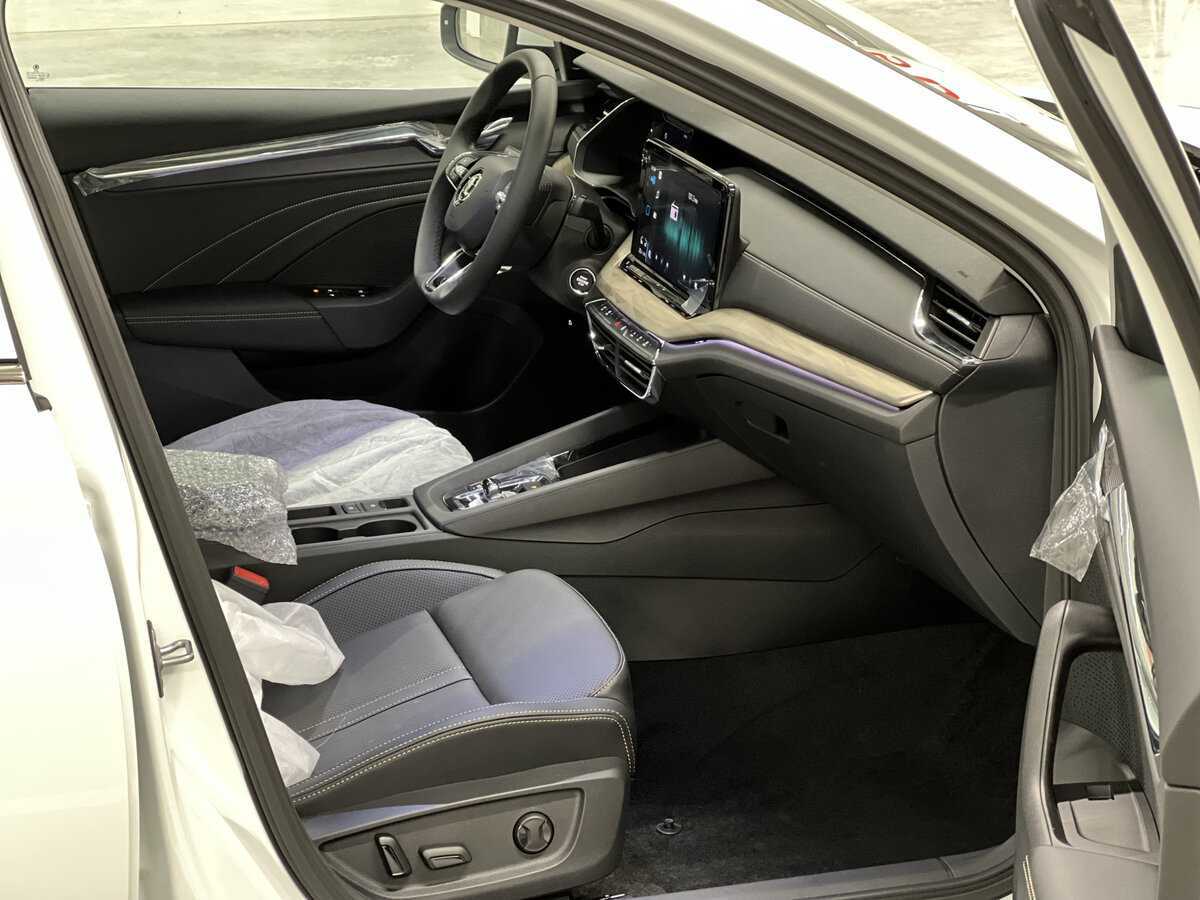 Б/У Шкода Октавия 2024 года. Фото: #10