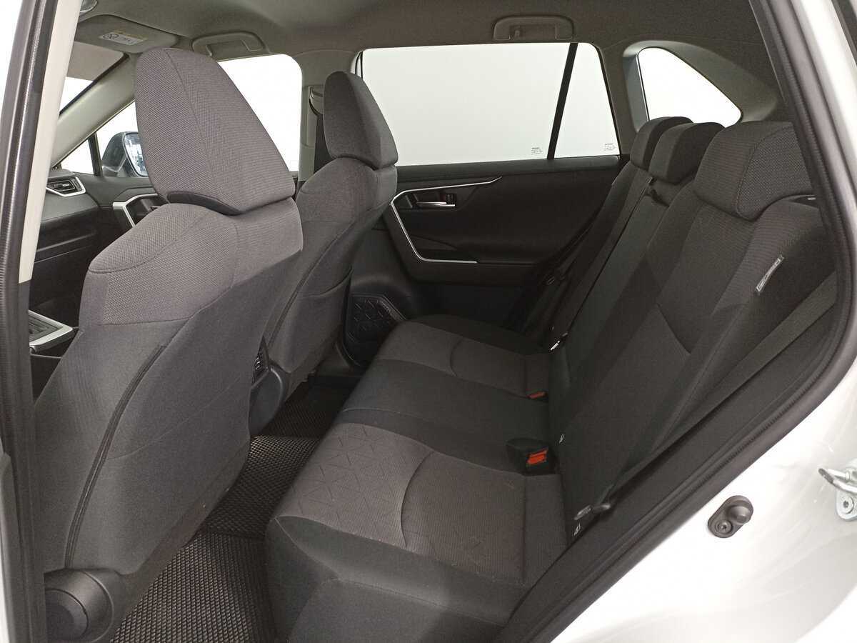 Б/У Тойота Рав4 2021 года. Фото: #11