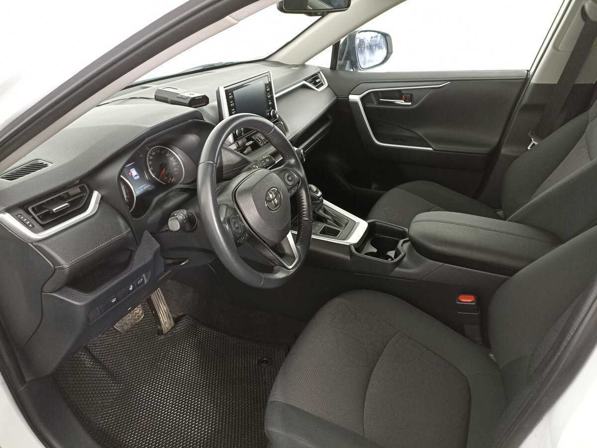 Б/У Тойота Рав4 2021 года. Фото: #15