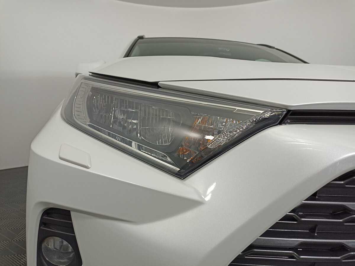 Б/У Тойота Рав4 2021 года. Фото: #16