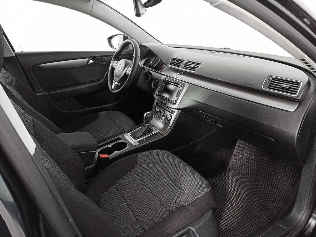 Б/У Фольксваген Пассат 2011 года. Фото: #8