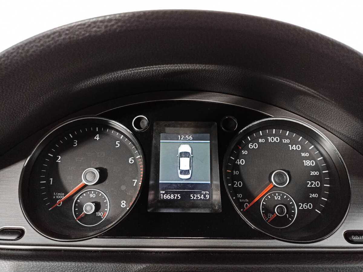 Б/У Фольксваген Пассат 2011 года. Фото: #10