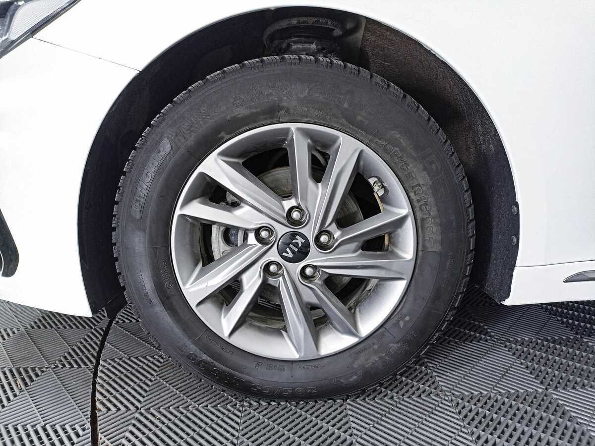 Б/У Киа К5 2018 года. Фото: #17