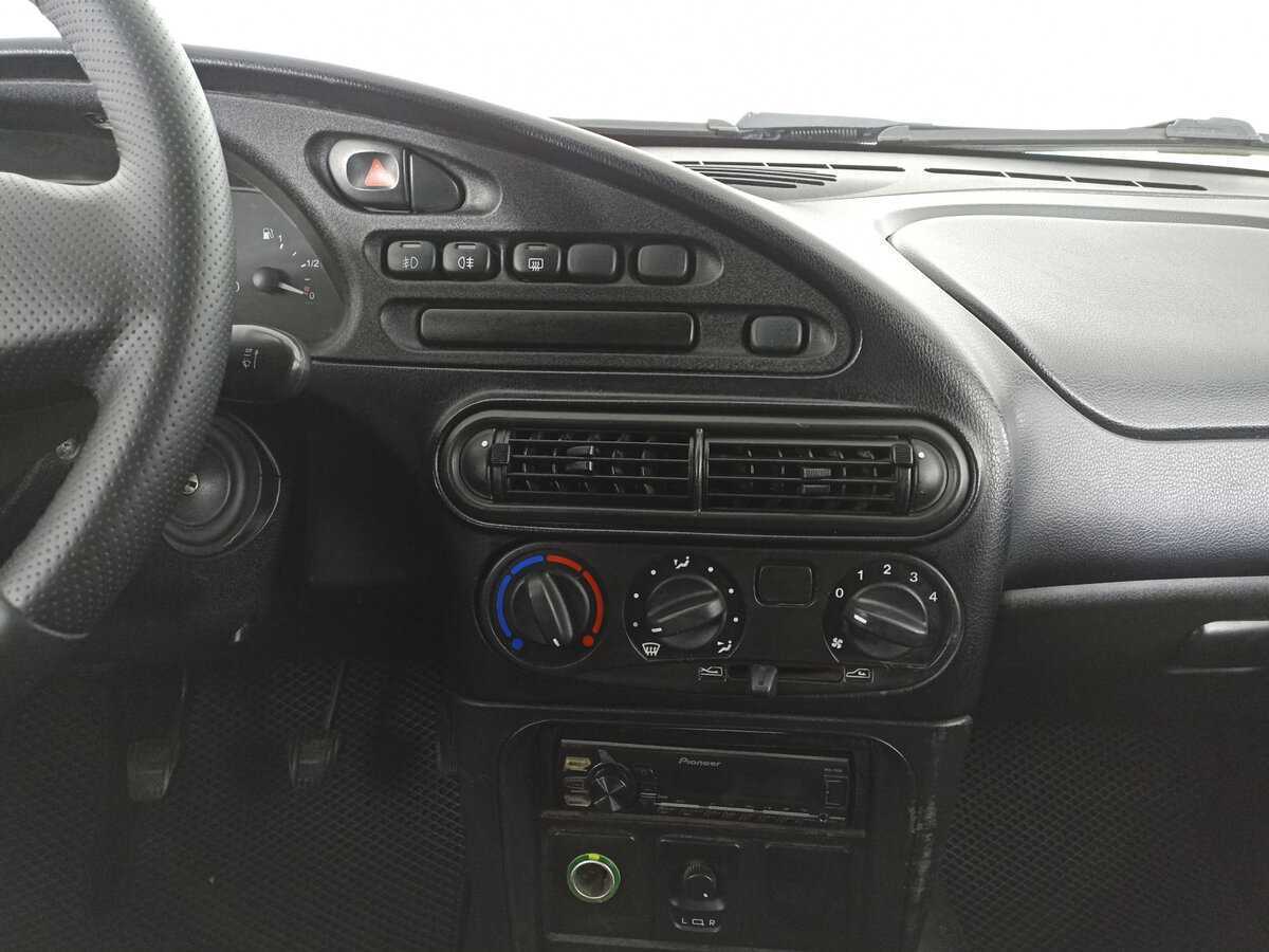 Б/У Шевроле Нива 2014 года. Фото: #14