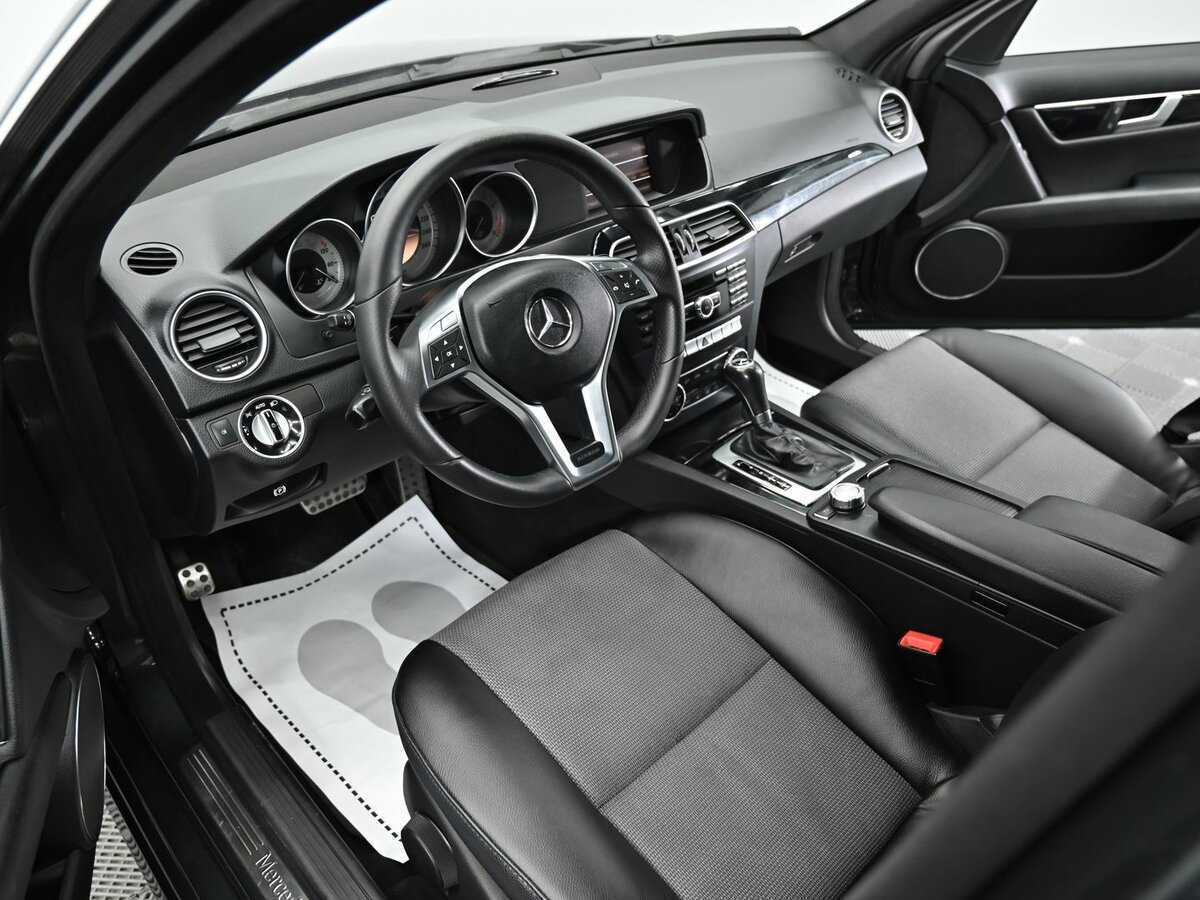 Б/У Мерседес-Бенц Ц-Класс 2011 года. Фото: #7