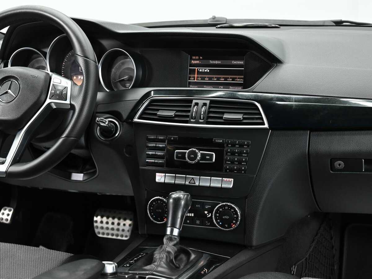 Б/У Мерседес-Бенц Ц-Класс 2011 года. Фото: #8