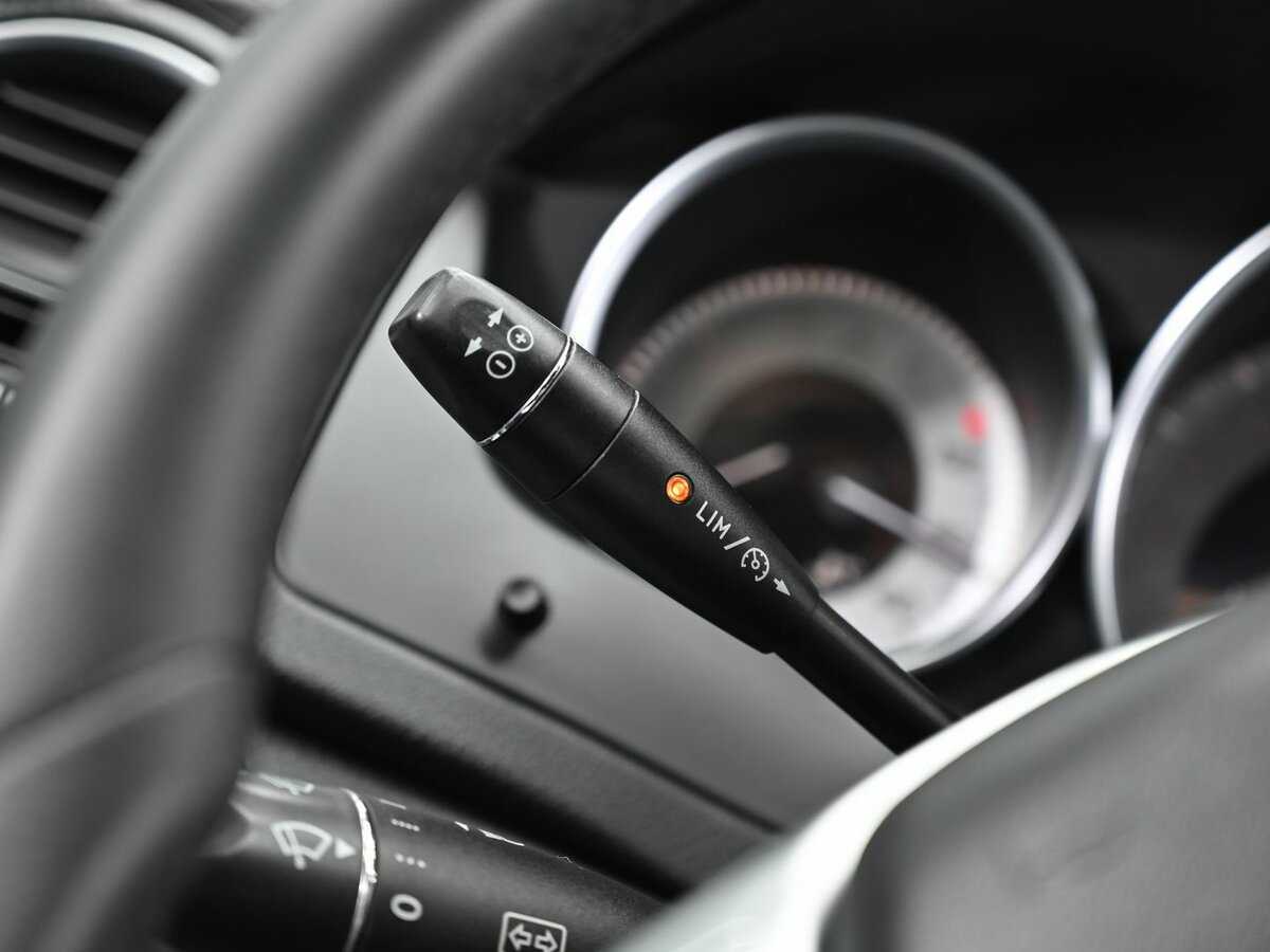 Б/У Мерседес-Бенц Ц-Класс 2011 года. Фото: #13