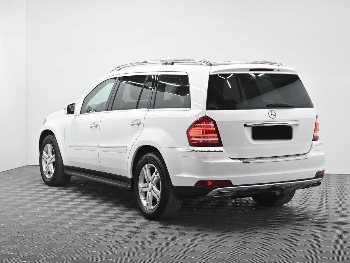 Б/У Мерседес-Бенц ГЛ-Класс 2010 года. Фото: #3